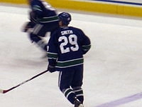 Nathan Smith (ice hockey)