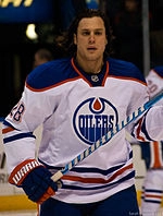Ryan Jones (ice hockey)