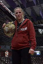 Sarah Kaufman (fighter)