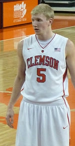 Tanner Smith (basketball)